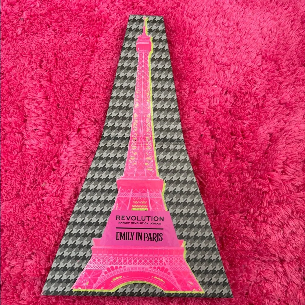 NIB Revolution Makeup x Emily in Paris City of Love pallette
